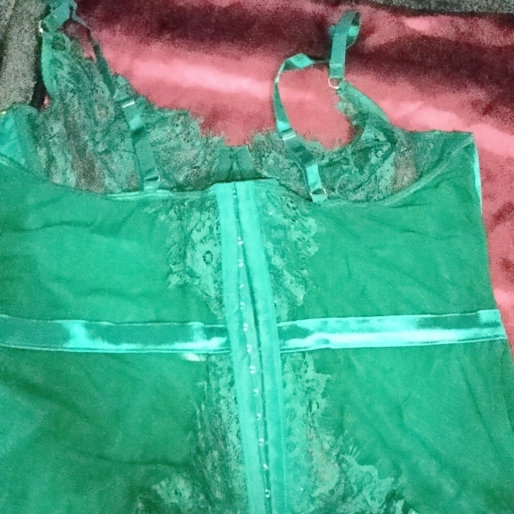 Sexy Green Lingerie - Picture 6 of 6